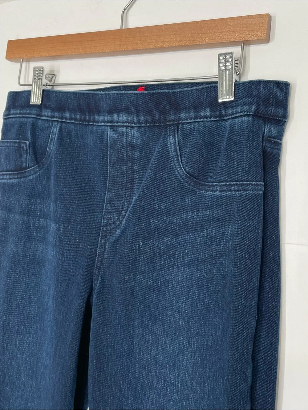 Spanx Everyware Dark Wash Pull on Jeans Size Medium Skinny Jeans Leggins
